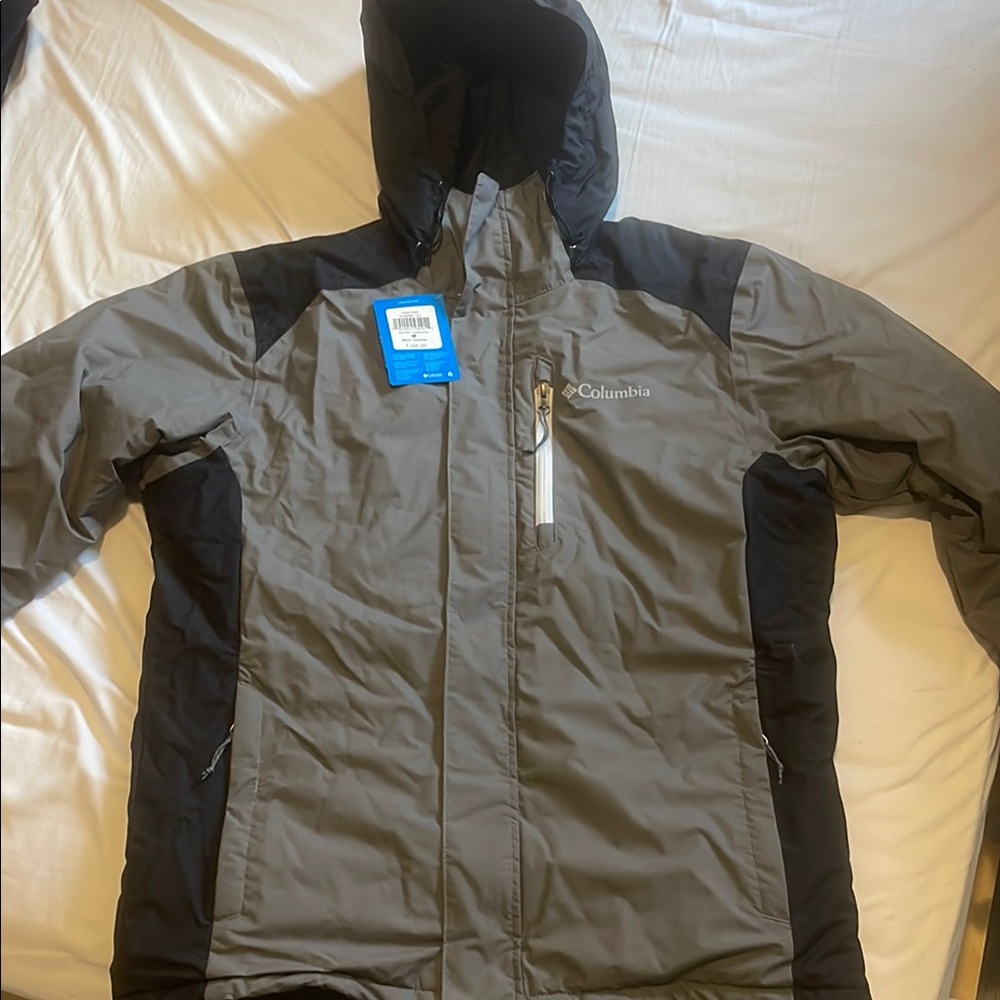 Men’s Columbia Gray and Black Hooded winter Jacket